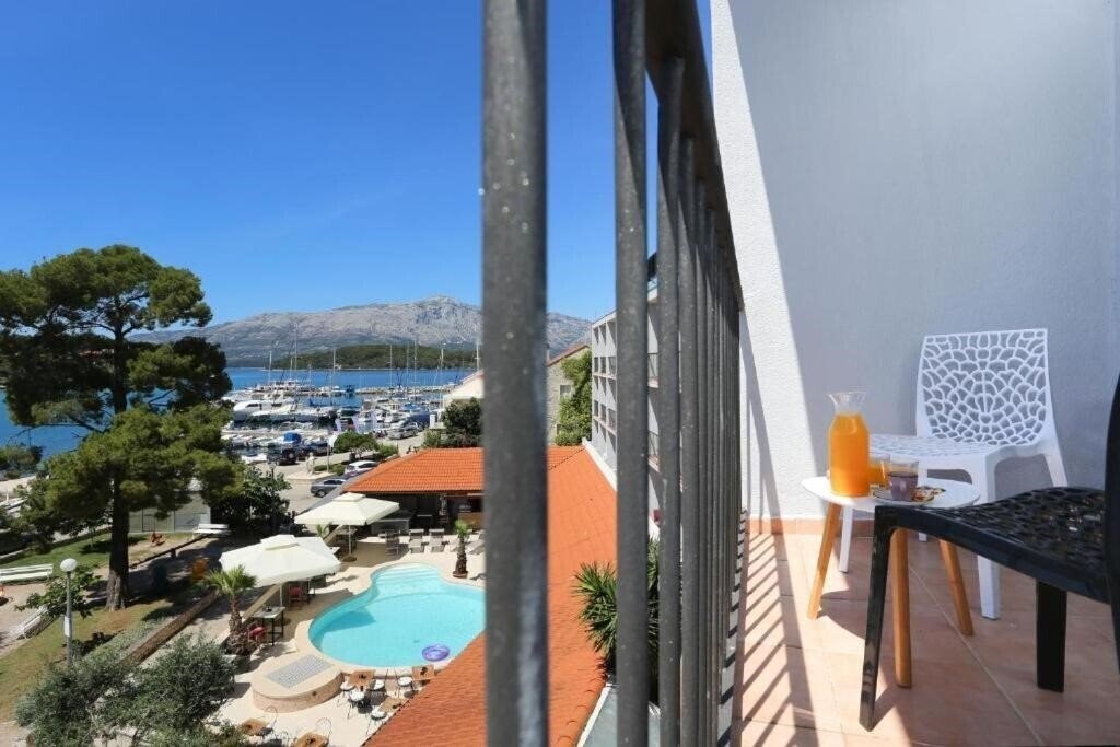 Картинка Hotel Lumbarda 3*