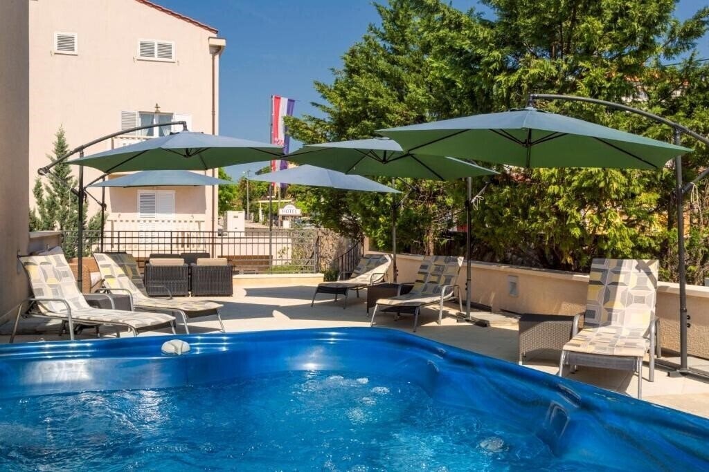 Фотография Abalon Hotel & Apartments 4*
