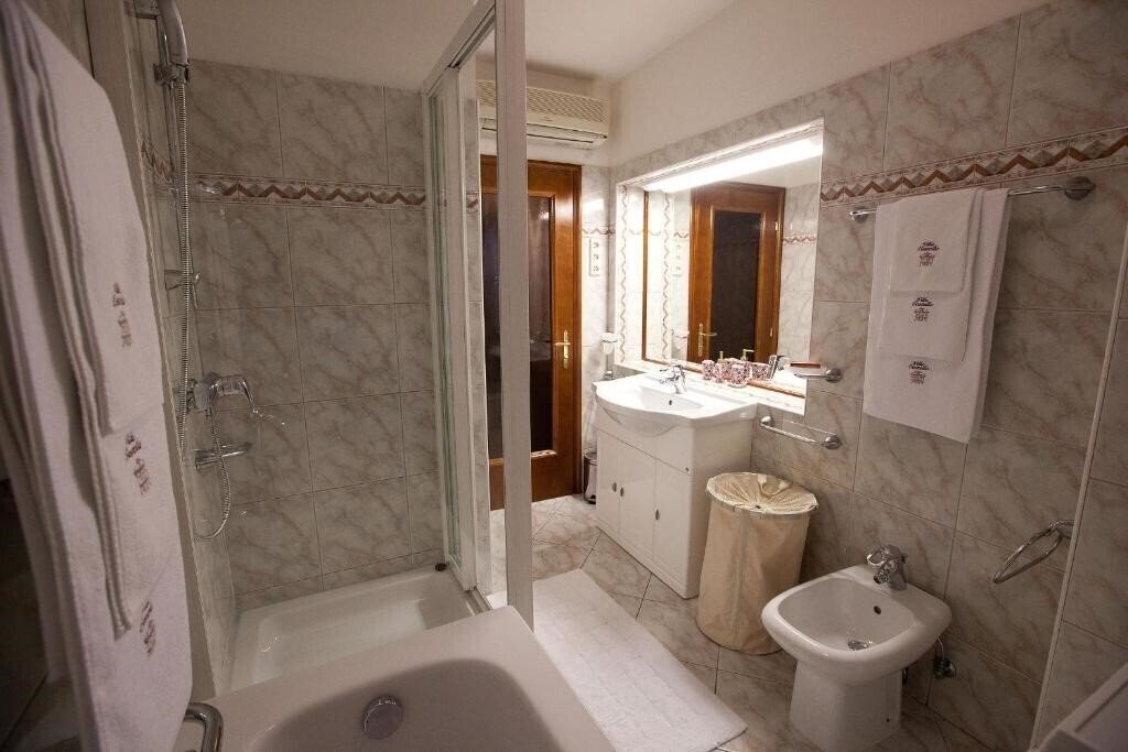 Фото Villa Kastello 4*