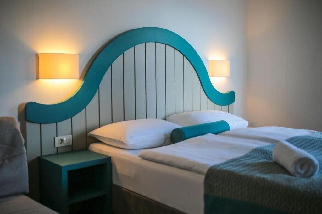 Фотографія Hotel Ivando 4*