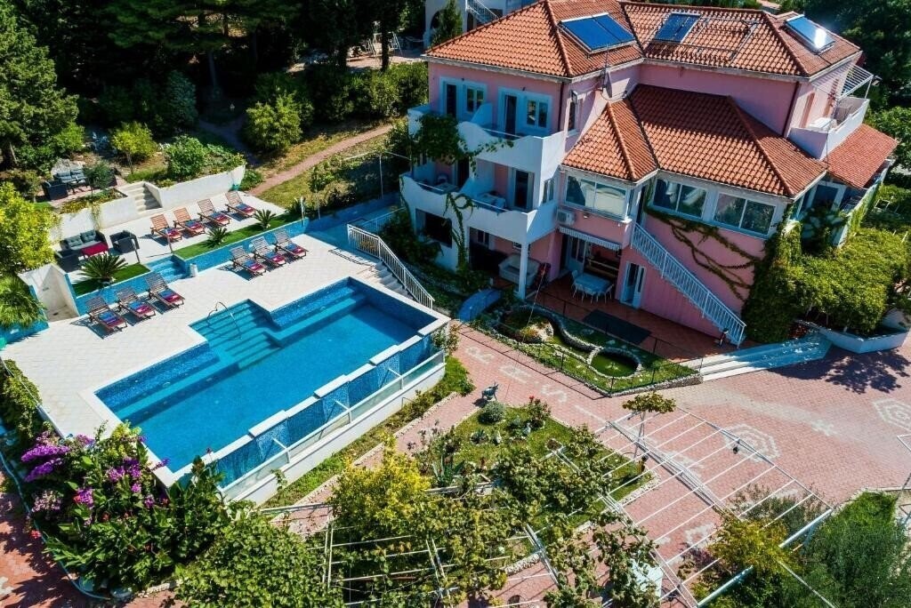 Отель Villa Brasina 3*