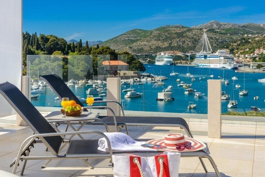 Готель Adriatic Deluxe Apartments 4*