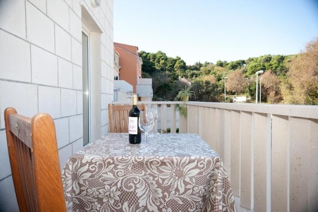 Отель Apartments Briest 3*