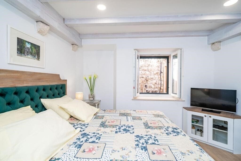 Фото Solis Rooms Old Town 3*
