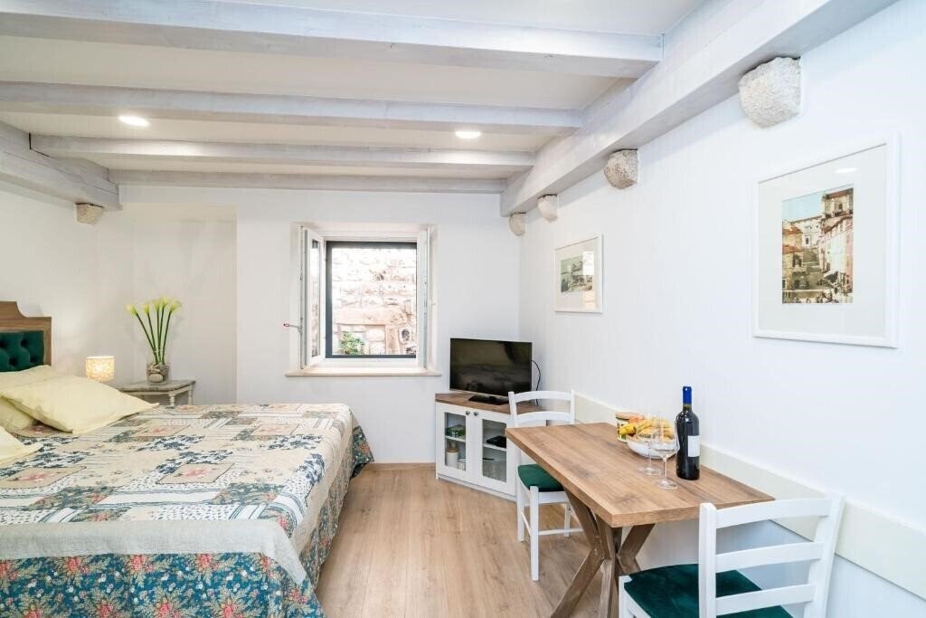 Фотография Solis Rooms Old Town 3*