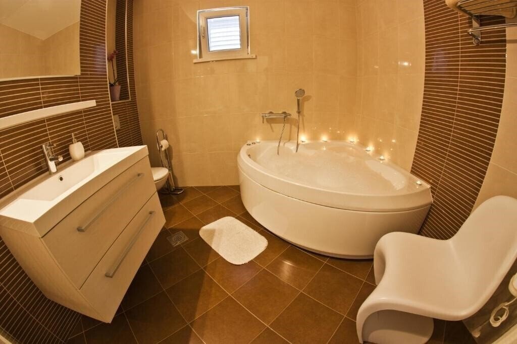 Фото Green Park Apartments 3*