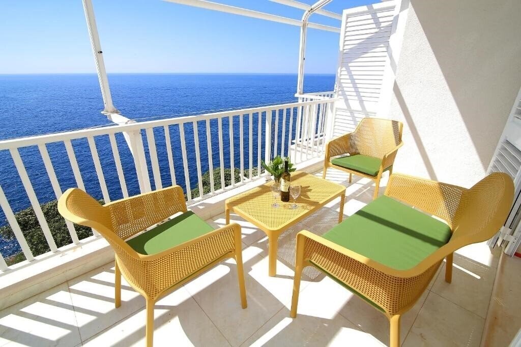 Отель Kate's Place 3*