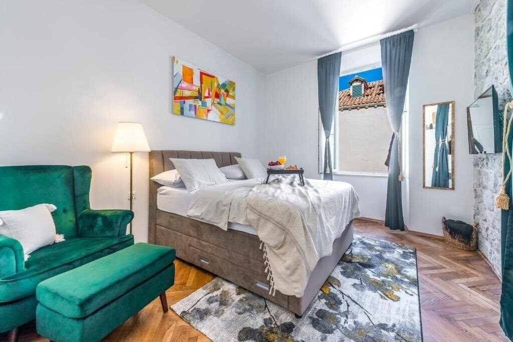 Отель Rooms Eden Old Town 3*