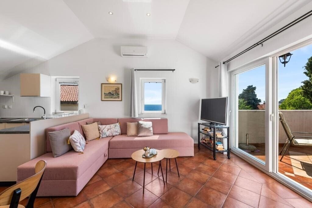 Готель Villa Elly 3*