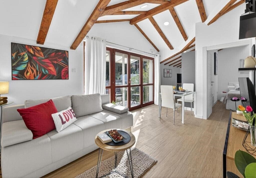 Готель Lapad Beach Apartment Tolja 4*