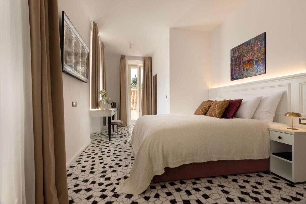 Фото Heritage Hotel Lucia 5*