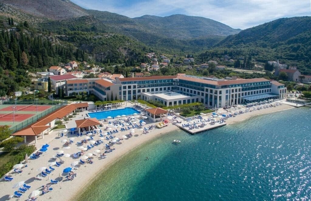 Отель Admiral Hotel 5*