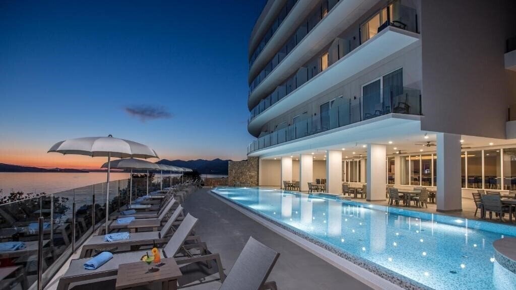 Зображення Royal Blue Hotel 5*