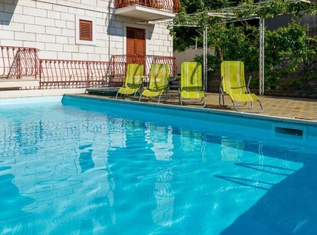 Отель Villa Valjalo 3*