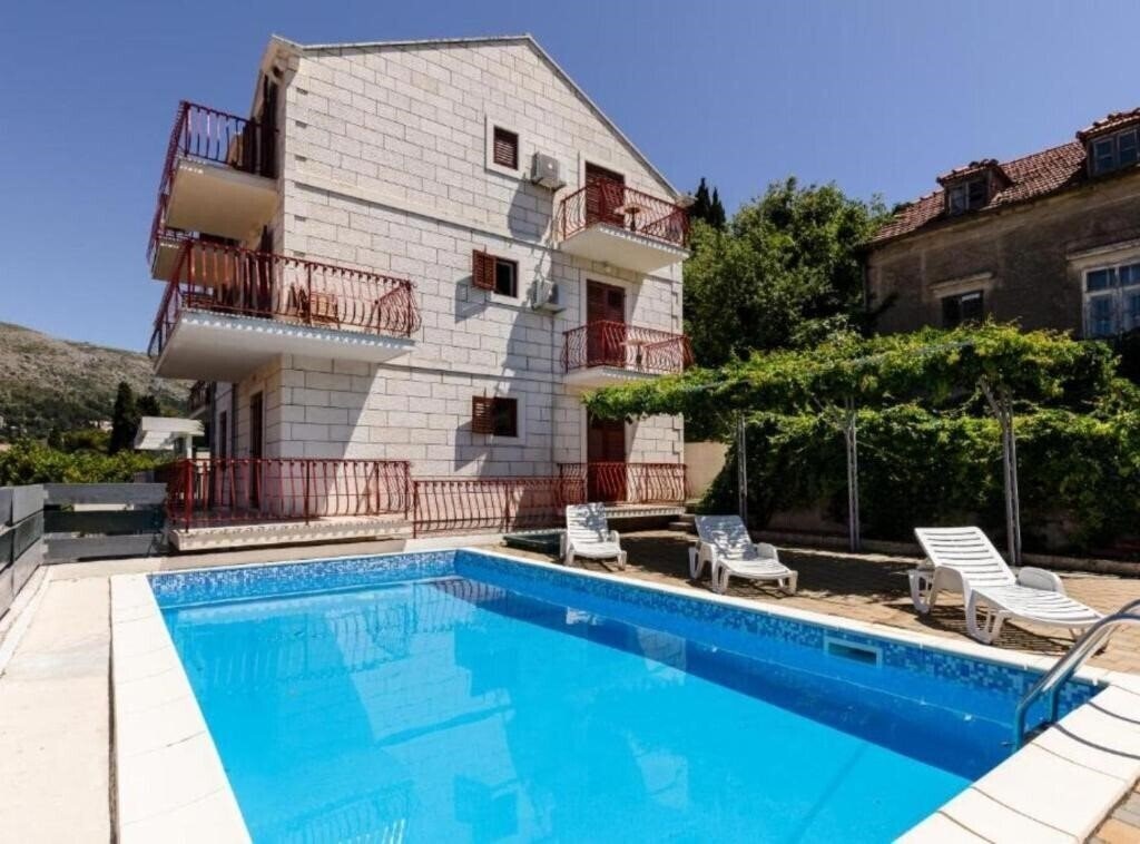 Изображение Villa Valjalo 3*