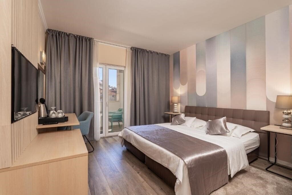 Фото Berkeley Hotel 3*