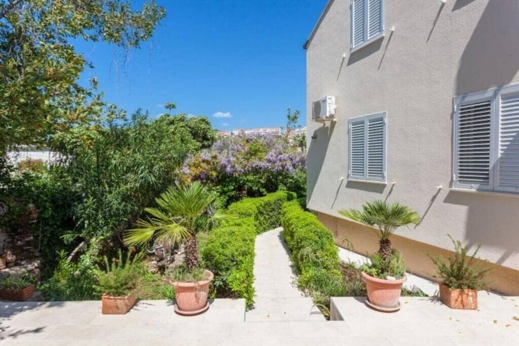 Отель App Star 2 3*