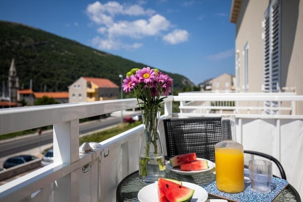 Готель Apartments Silvija 3*