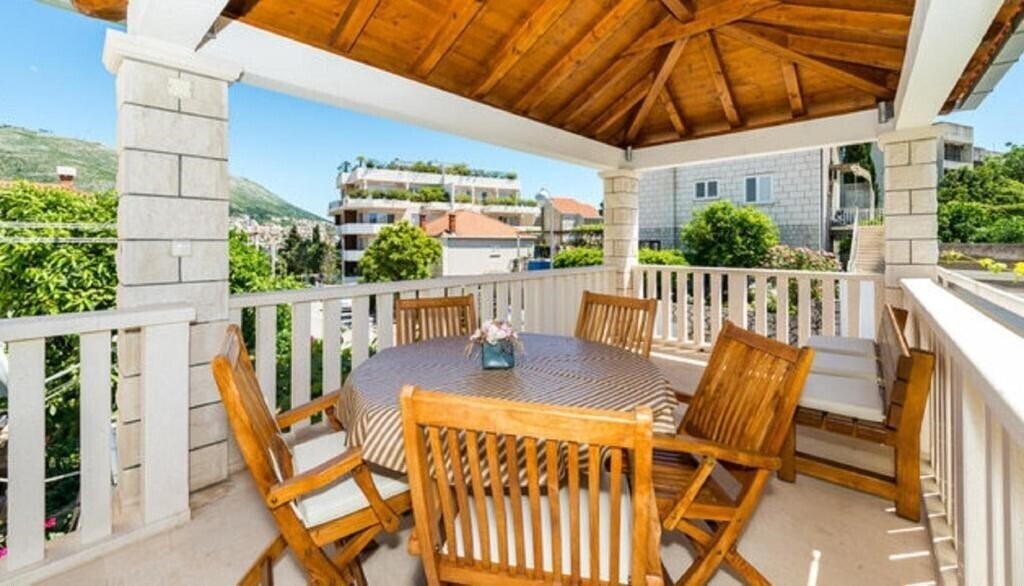 Отель Vulicevic Apartment 3*