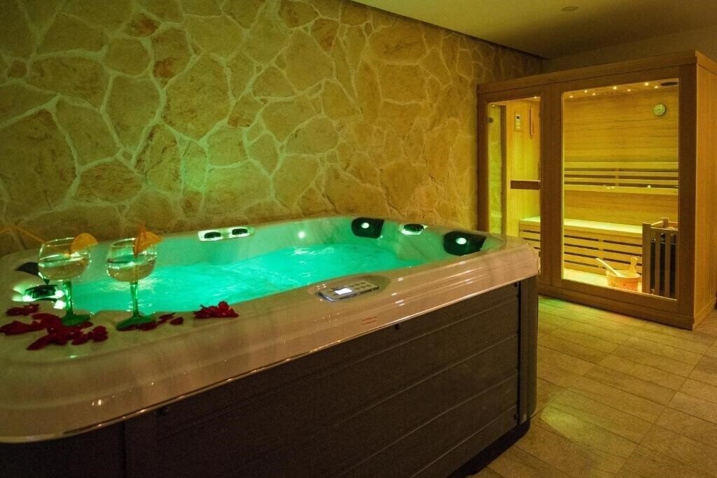 Изображение Apartments Villa Roza 3*