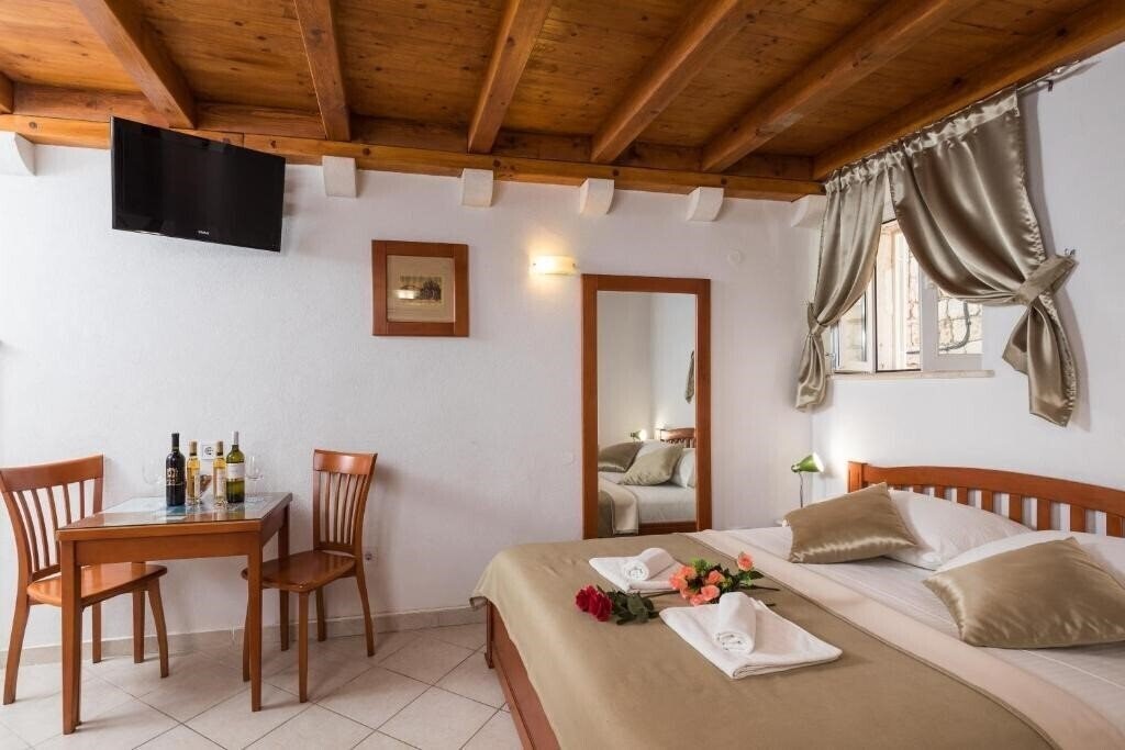 Фото Apartments Ivana 3*