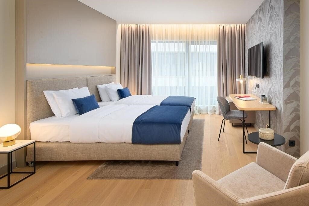Фото Porto 4*