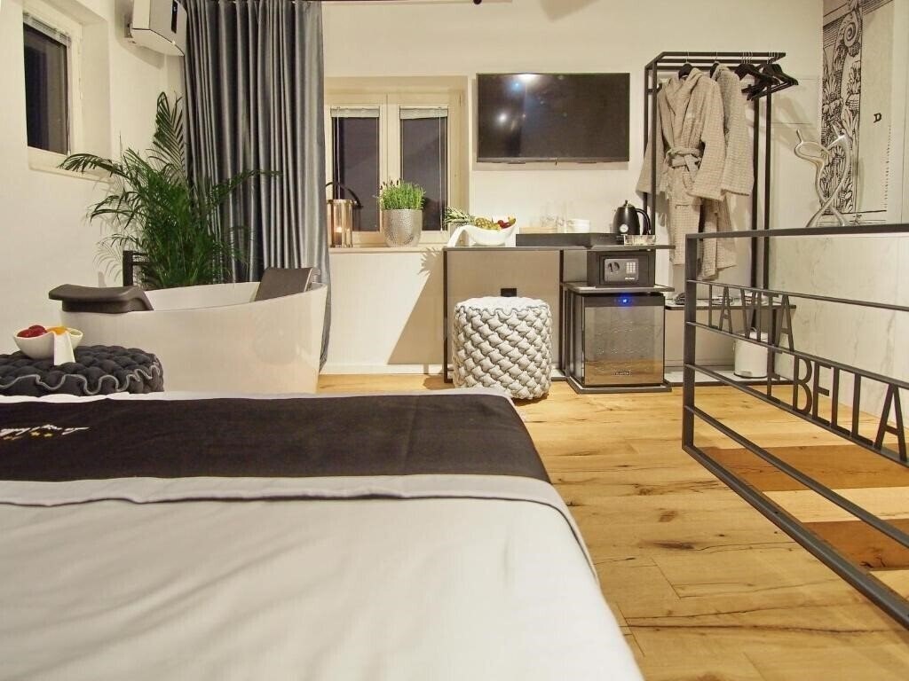 Картинка La Vita e Bella II 4*