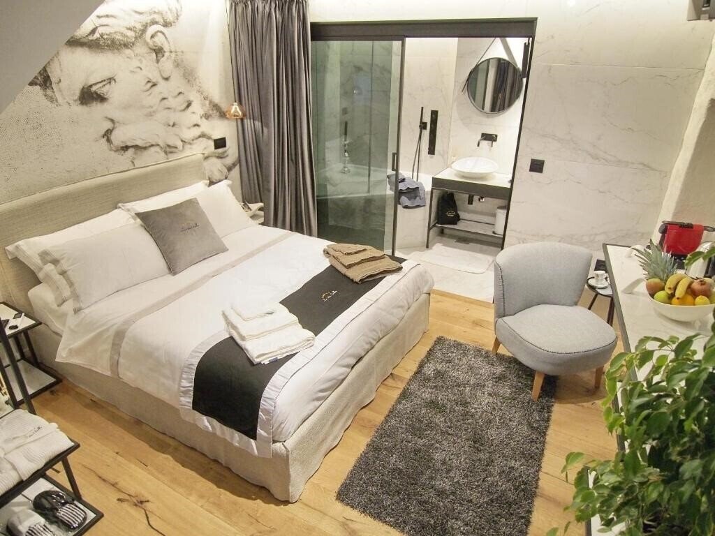 Отель La Vita e Bella III 4*
