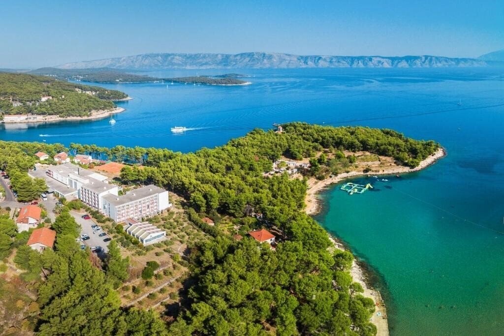 Отель Adriatiq Hvar Hotel 3*