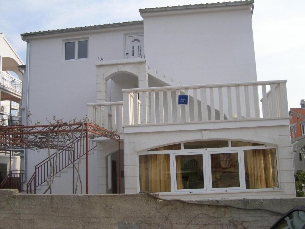 Готель Apartments Marija 3*