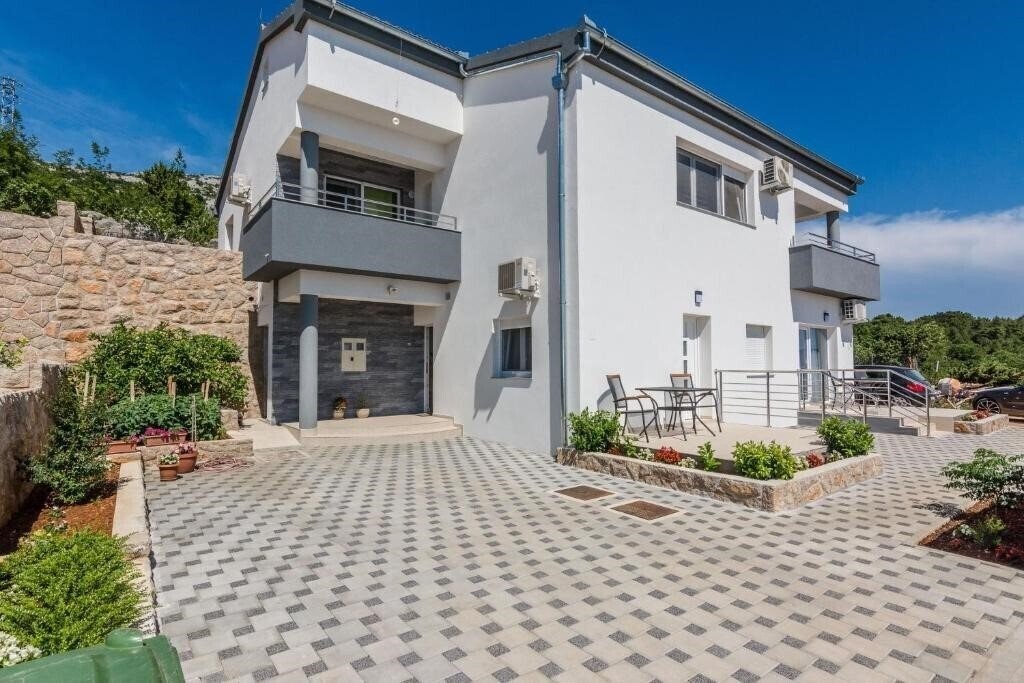 Отель Jadranka (Stari Grad) 3*