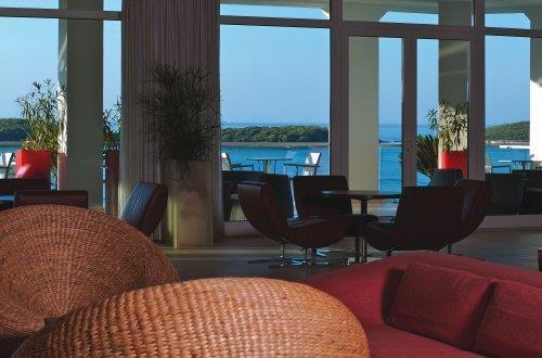 Готель Amfora Grand Beach Resort 4*