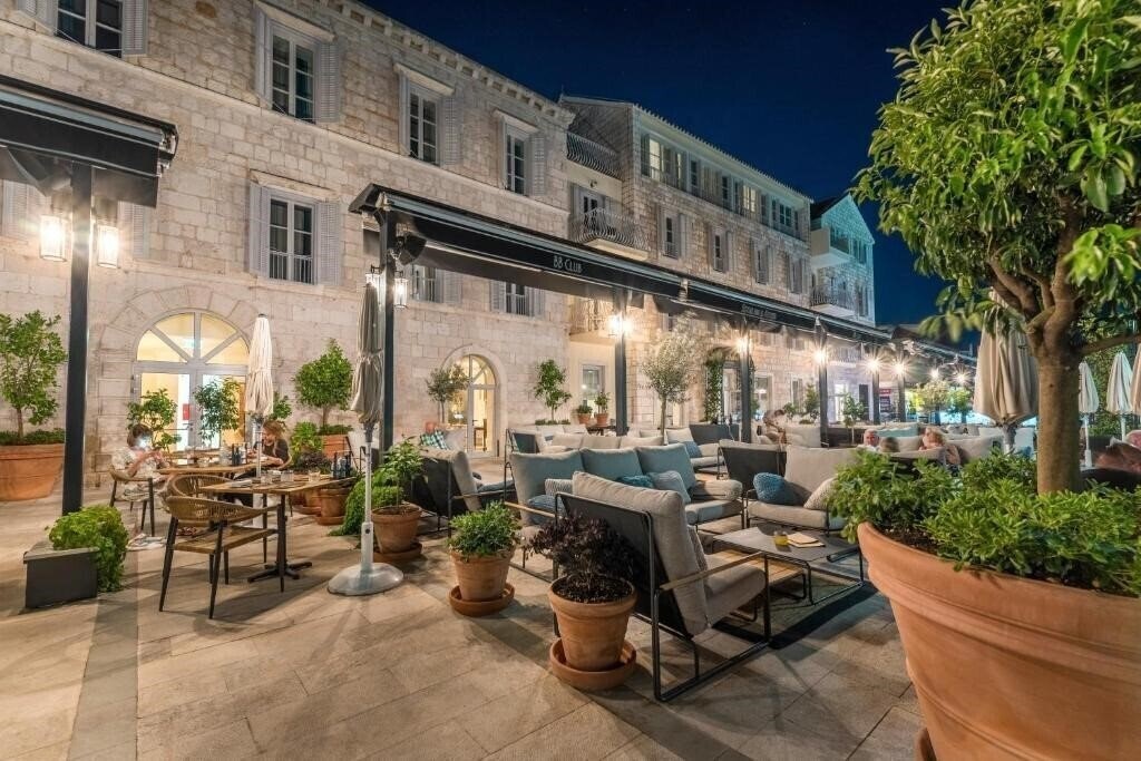 Готель Riva Marina Hvar Hotel (ex. Riva Yacht Harbour, Riva Hvar) 4*