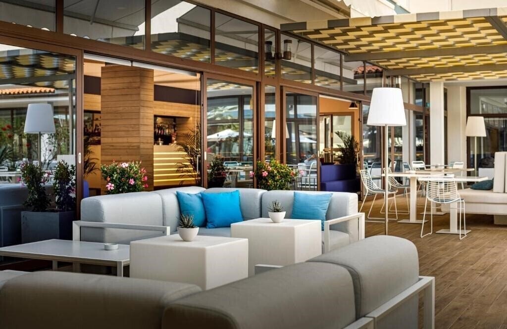 Фото Marina Remisens Family Hotel 4*