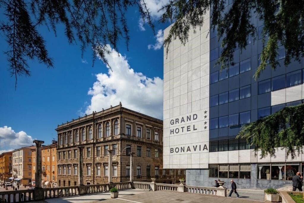 Фото Grand Hotel Bonavia 4*