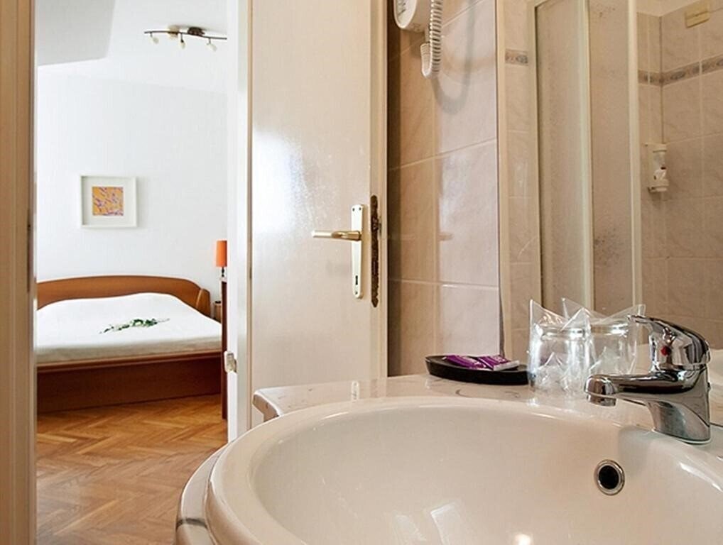 Фото Villa Kredo 4*
