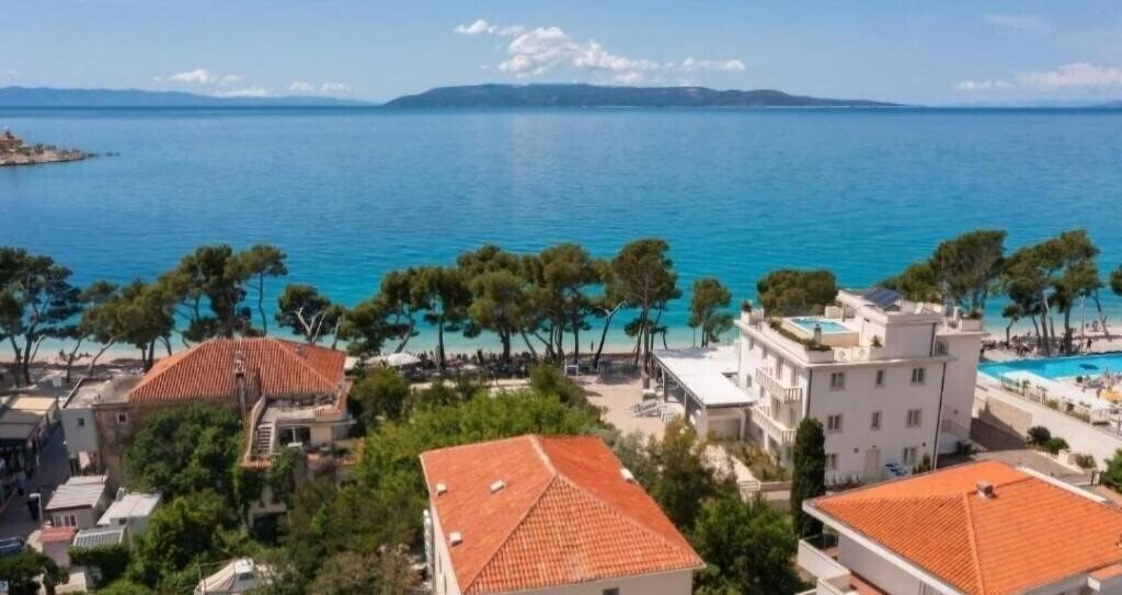 Готель Apartments Villa Miro 3*