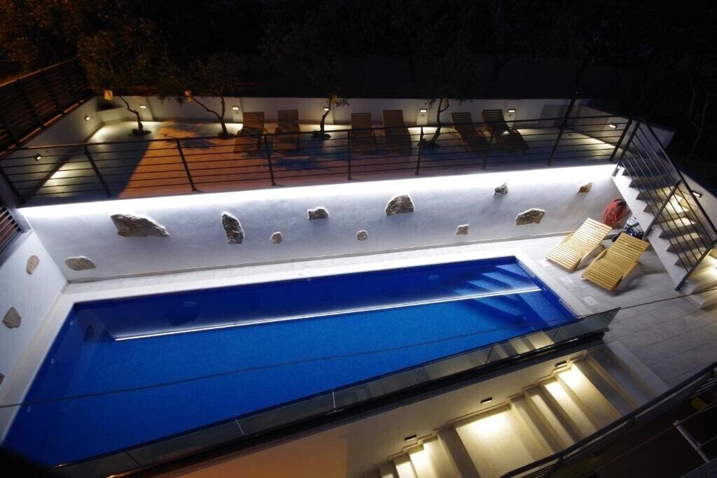 Готель Apartments Makarska апартаменты