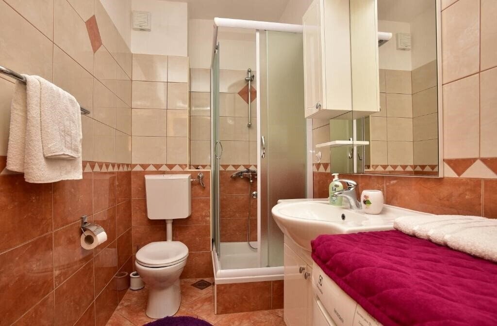 Фотография Luetic Villa 3*