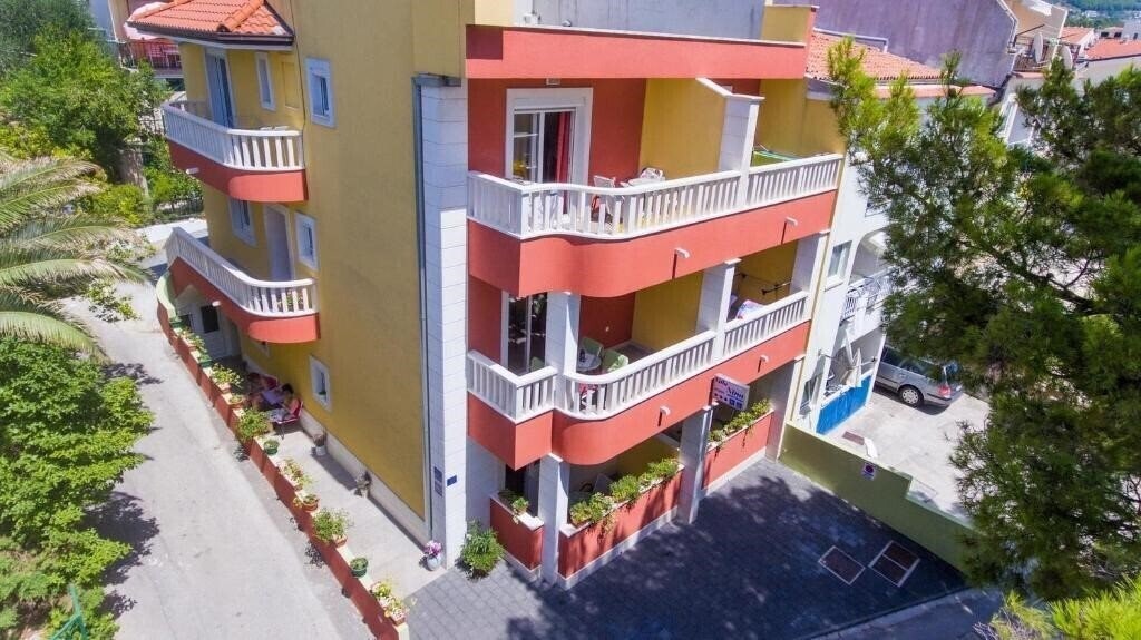 Отель Nina Villa 3*