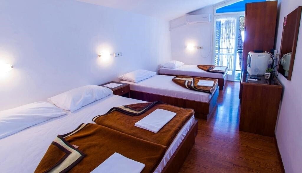 Фото Beach Hotel Croatia 3*