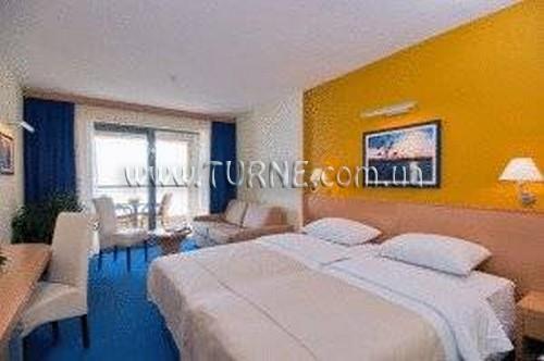 Готель Saudade 4*