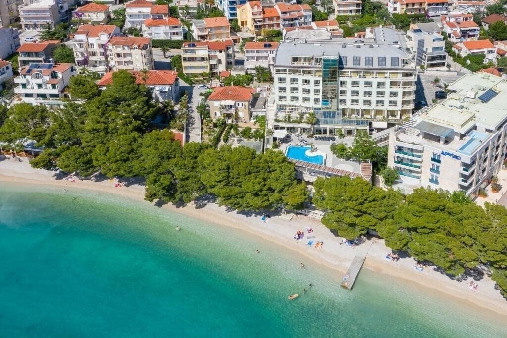Готель Park Makarska 4*