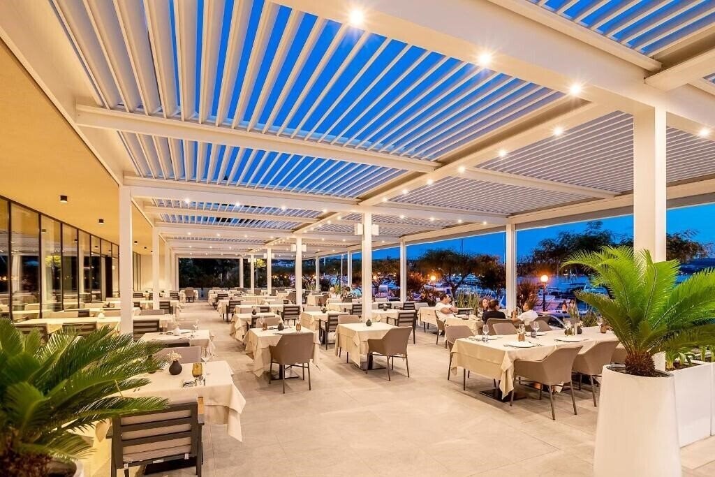 Изображение Luxury Hotel Riva 5*