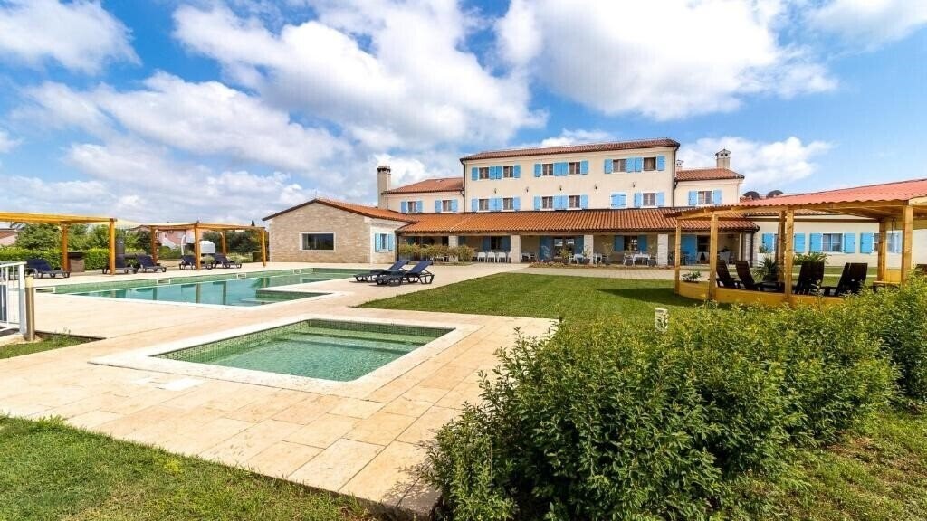 Отель Hotel Velanera 4*