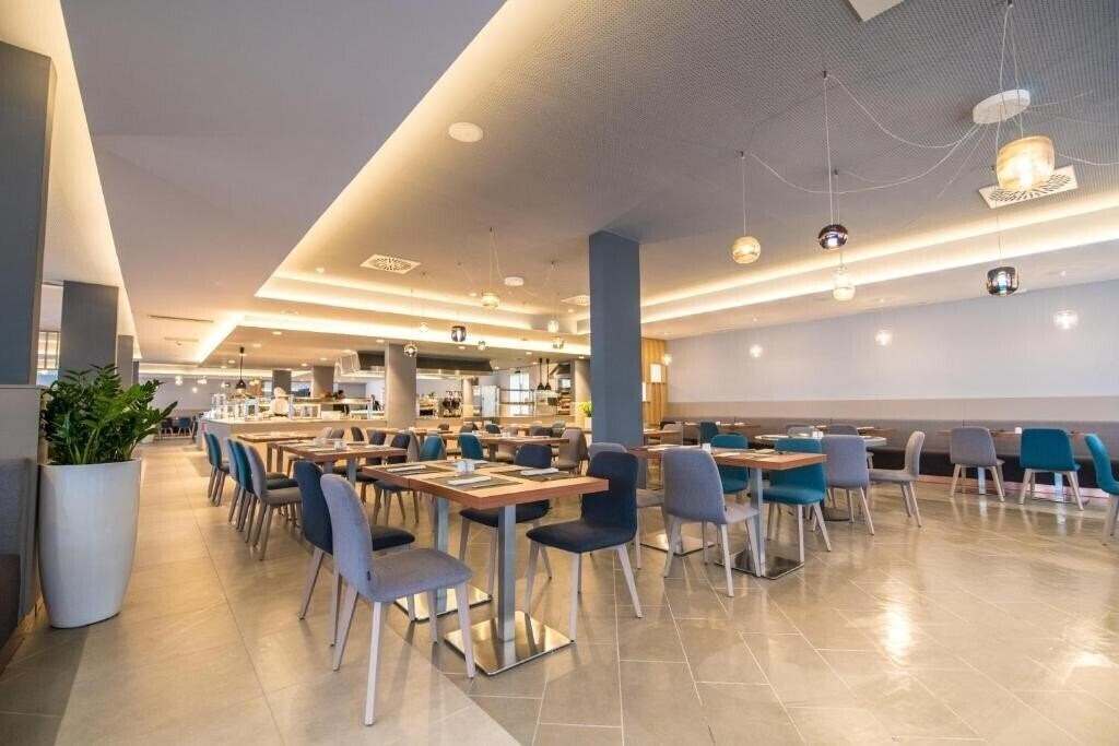 Фотография Arena Hotel Holiday 3*