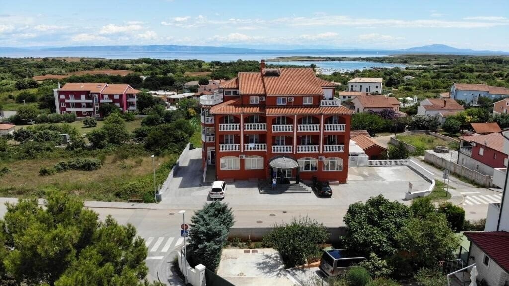 Готель Hotel Livadic 3*
