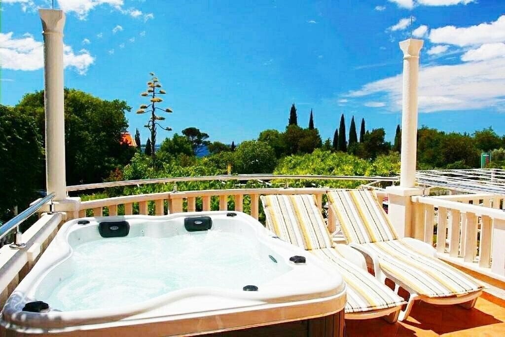 Отель Apartments Cakelic 3*