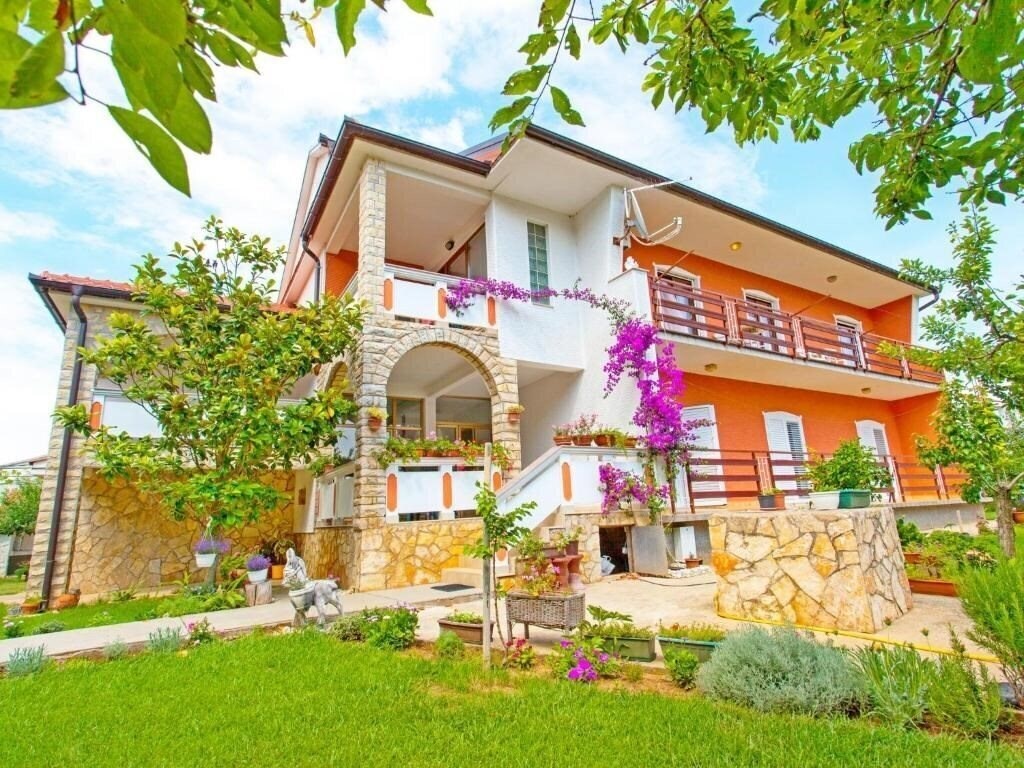 Отель Blanka Apartments 3*