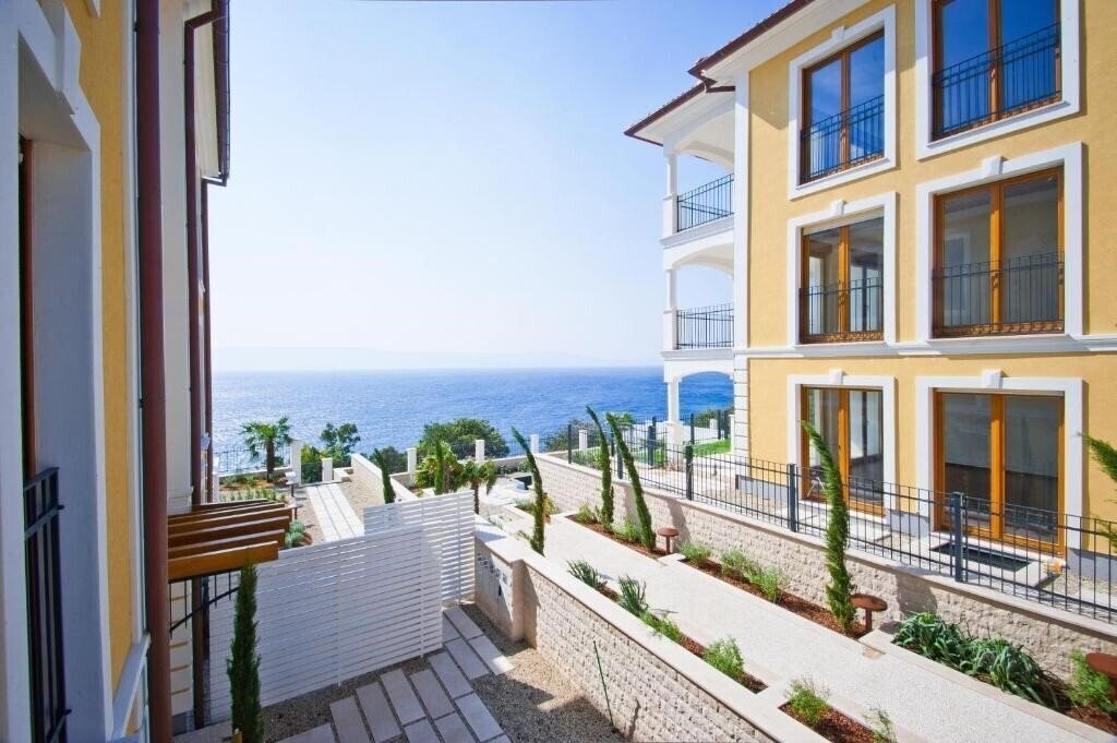 Отель Poville Residence 4*